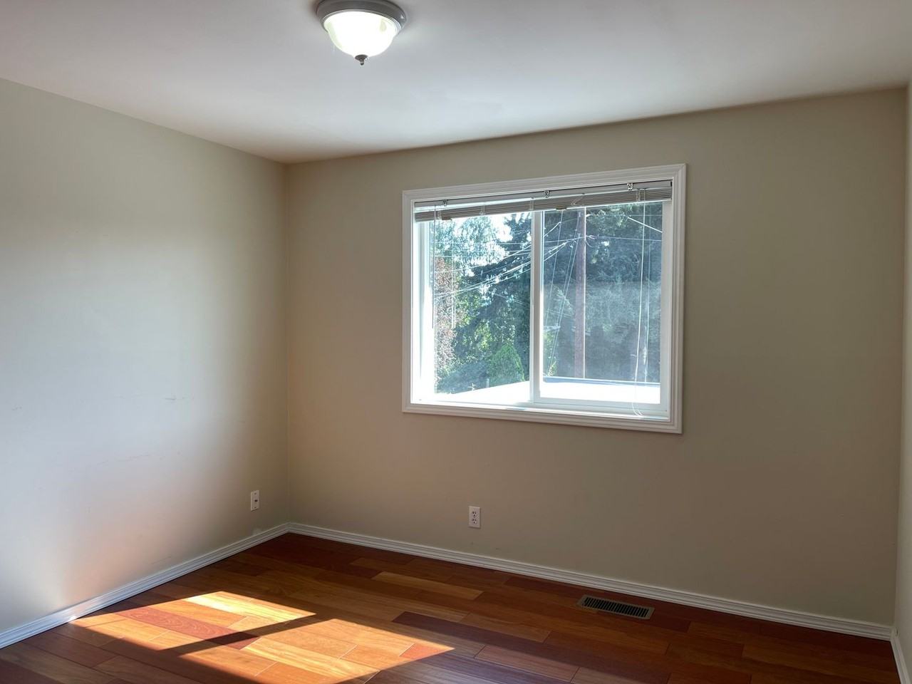 170 154th Pl Ne - Photo 6 of 19