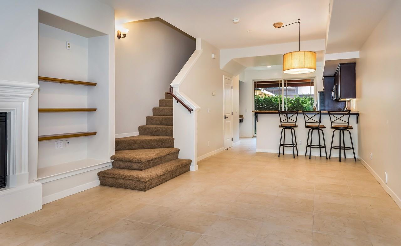 345 Kellogg Way - Photo 4 of 20