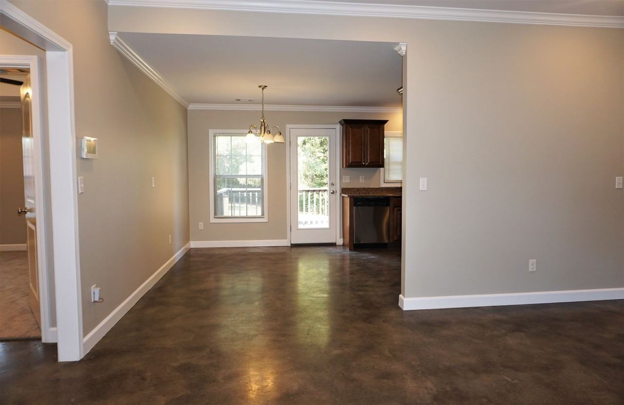 3816 Hill Dr - Photo 3 of 22