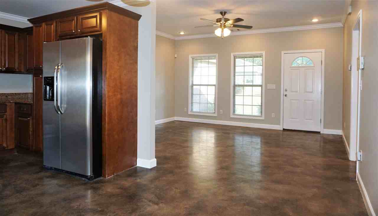 3816 Hill Dr - Photo 7 of 22