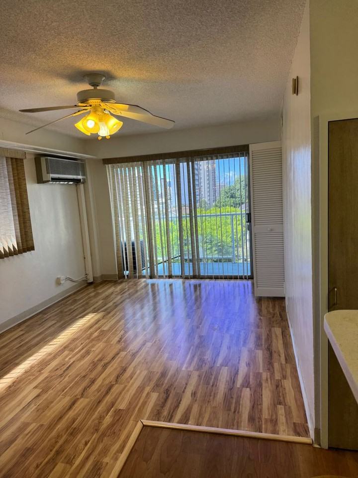 1024 Spencer St #21 - Photo 5 of 14