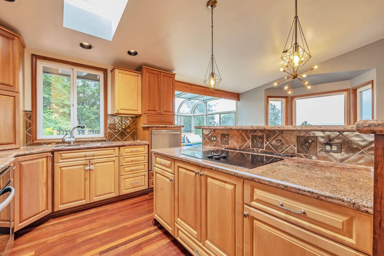 712 Sw Austin Pl - Photo 3 of 25