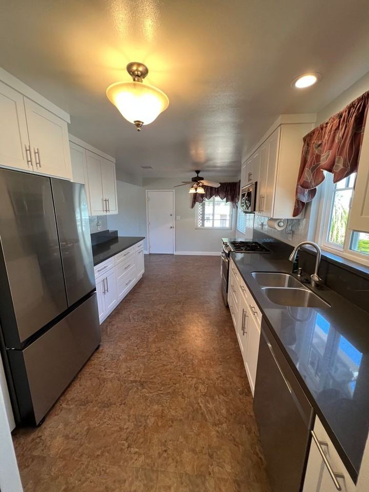 10630 Olvera Rd - Photo 4 of 20