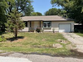 featured image of 501 E 24th St