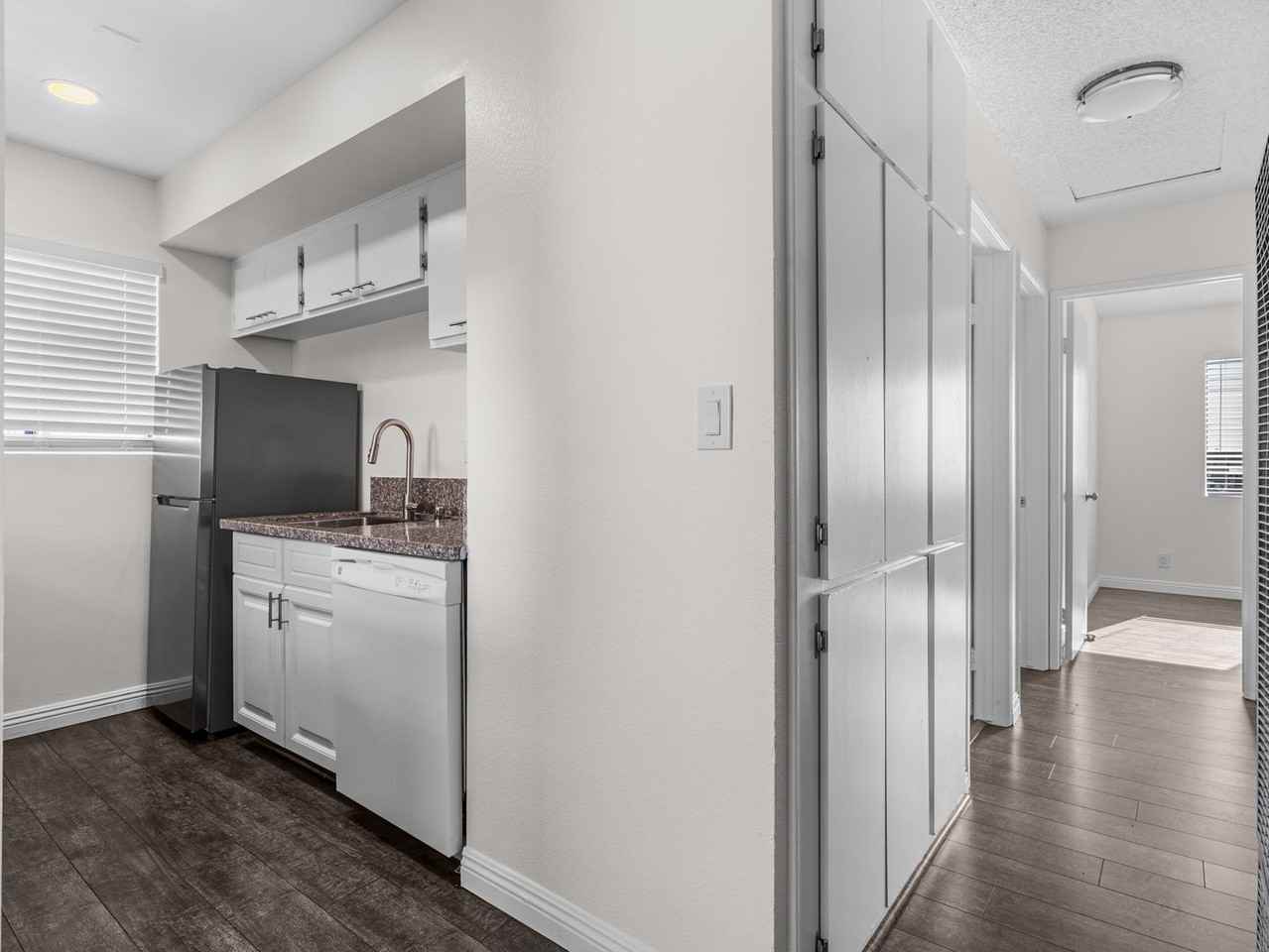 1168 E 10th St #224B - Photo 5 of 34