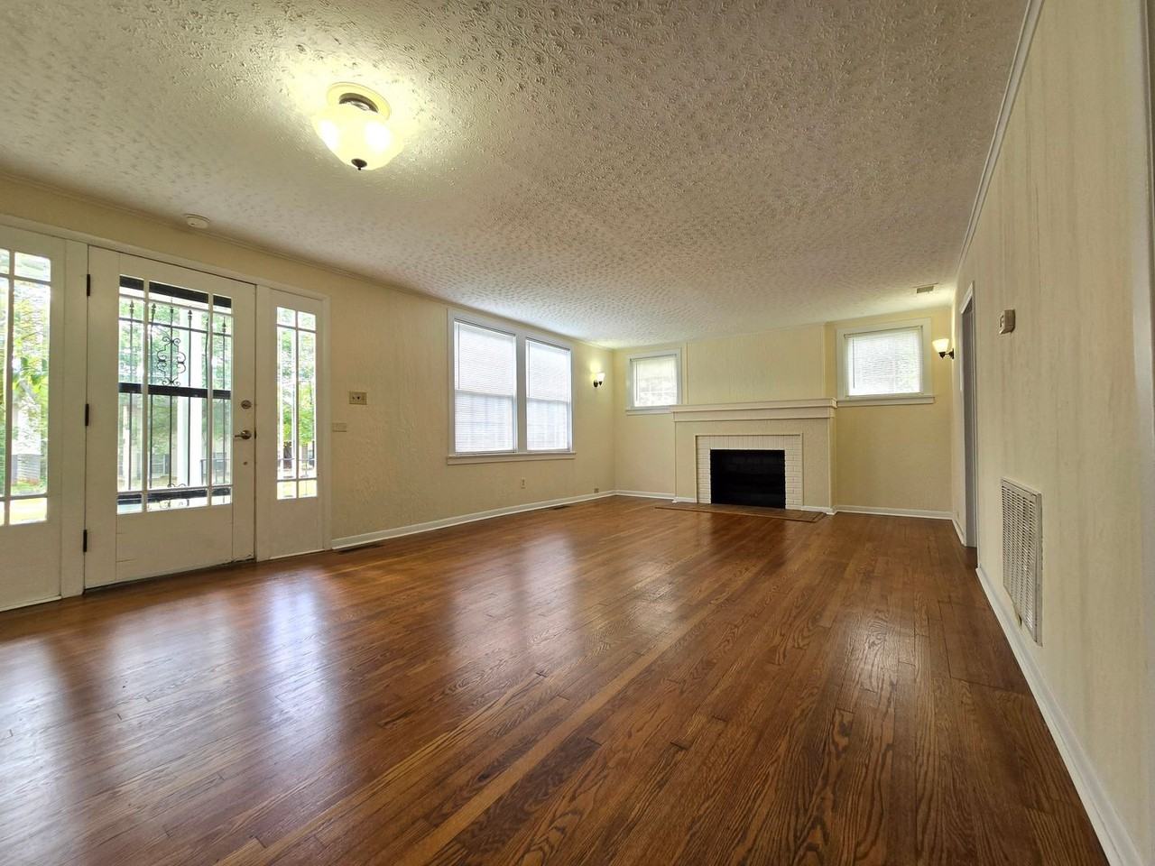 4010 W Martin Mill Pike - Photo 2 of 12