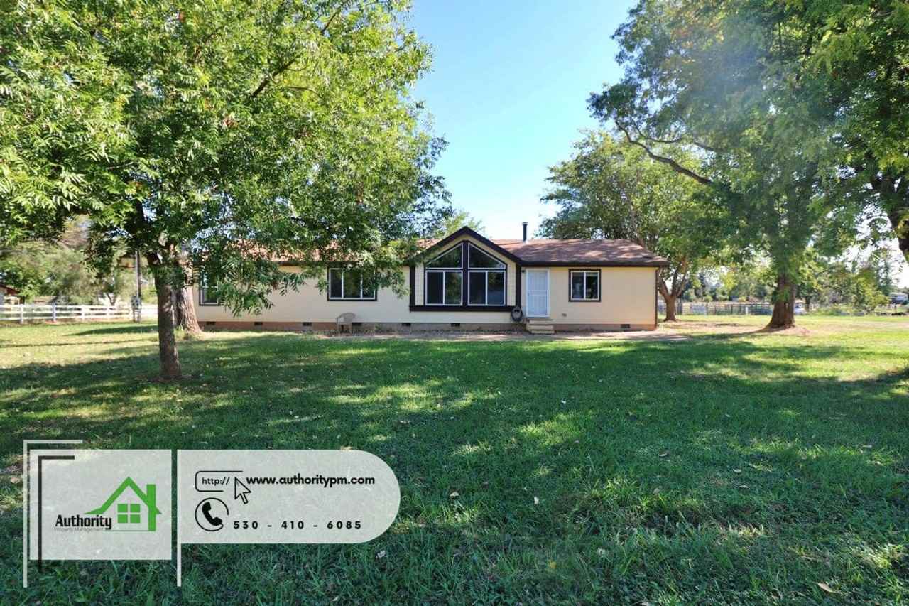 22233 Venzke Rd - Photo 3 of 32