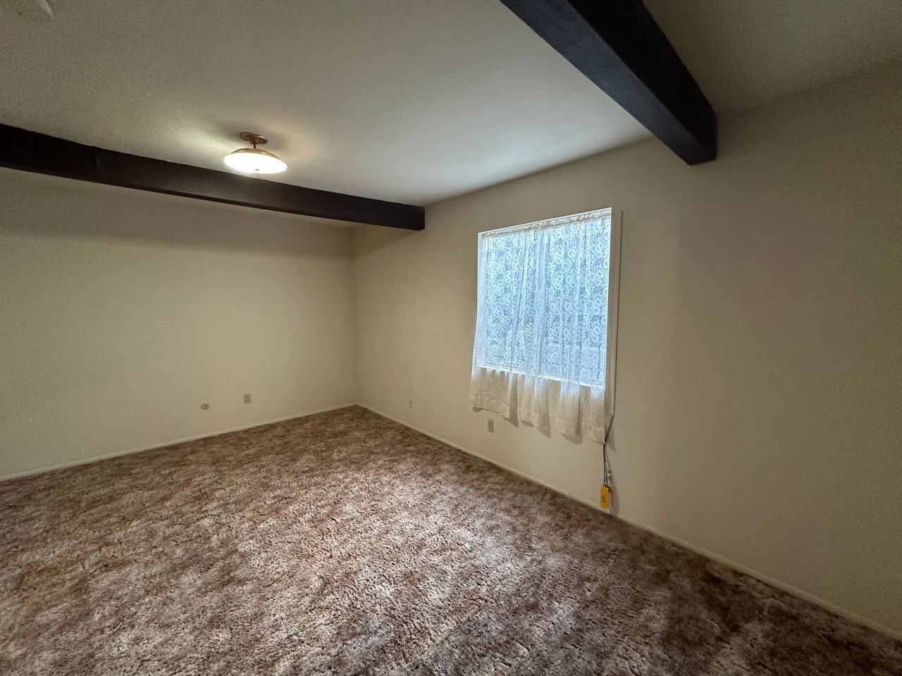 522 Wellesley Drive SE - Photo 2 of 8