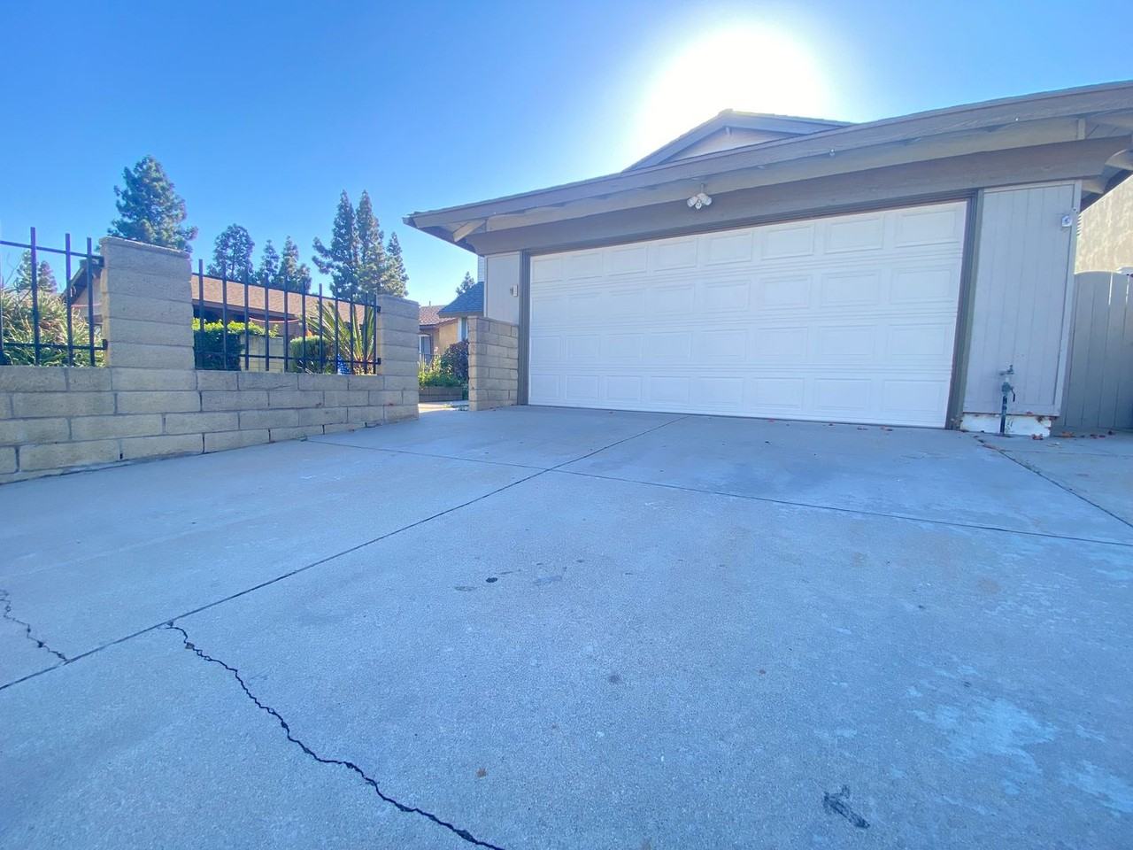 17003 Leslie Ave - Photo 2 of 41