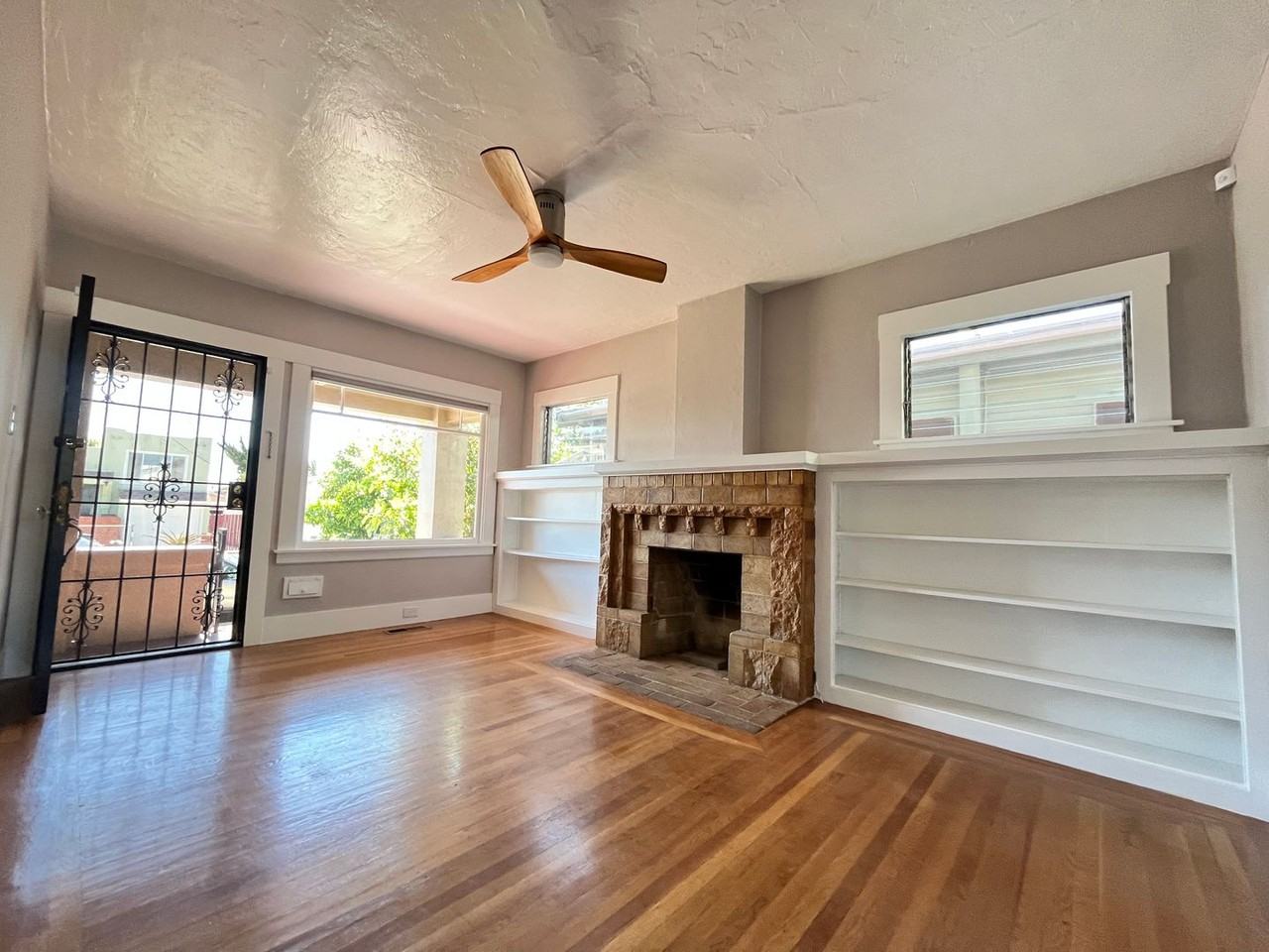 2715 67th Ave - Photo 3 of 13