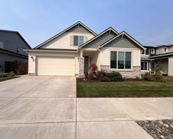 featured image of 842 Se 37th St