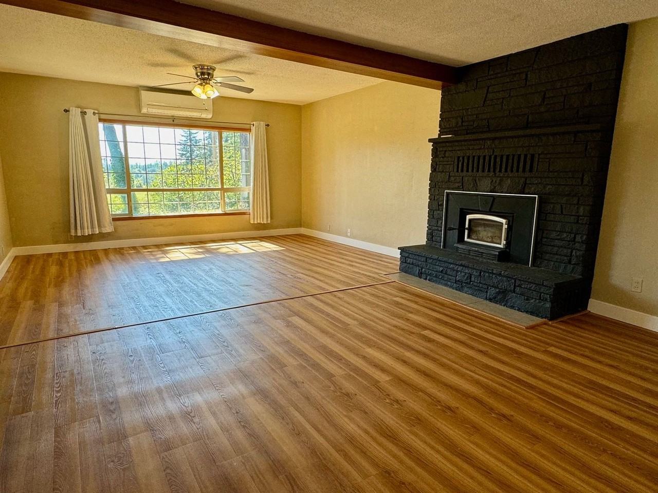 1051 Se Arcadia Rd - Photo 3 of 20