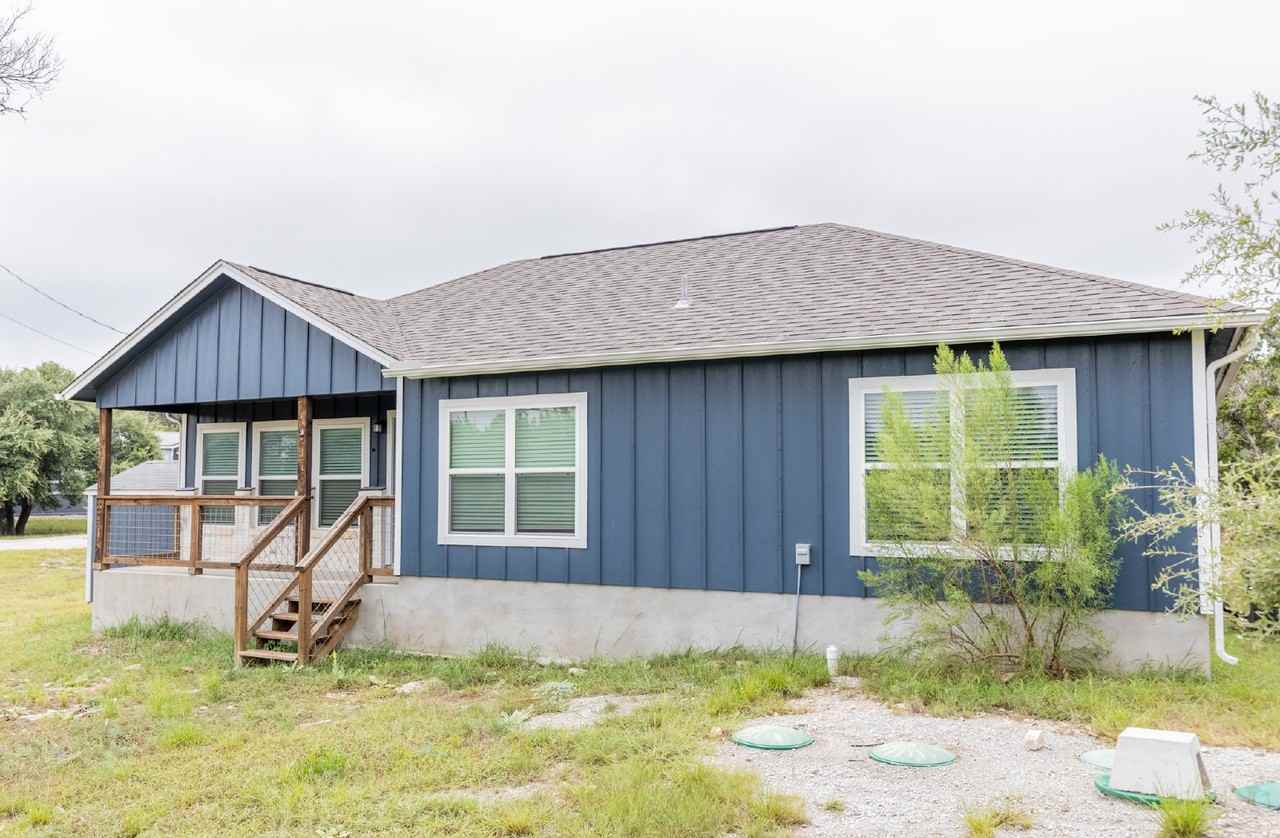 1404 Tee Dr - Photo 2 of 30