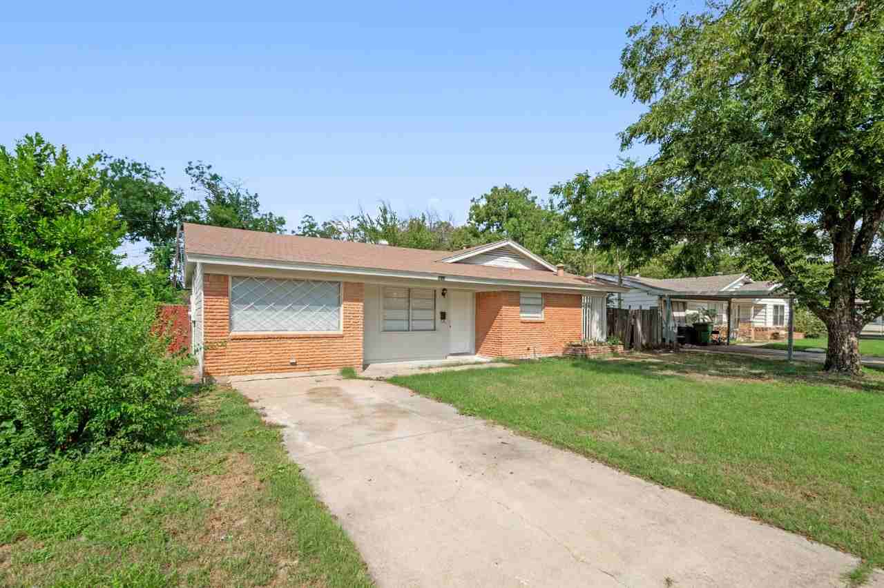 5213 Santa Rosa Dr - Photo 2 of 19