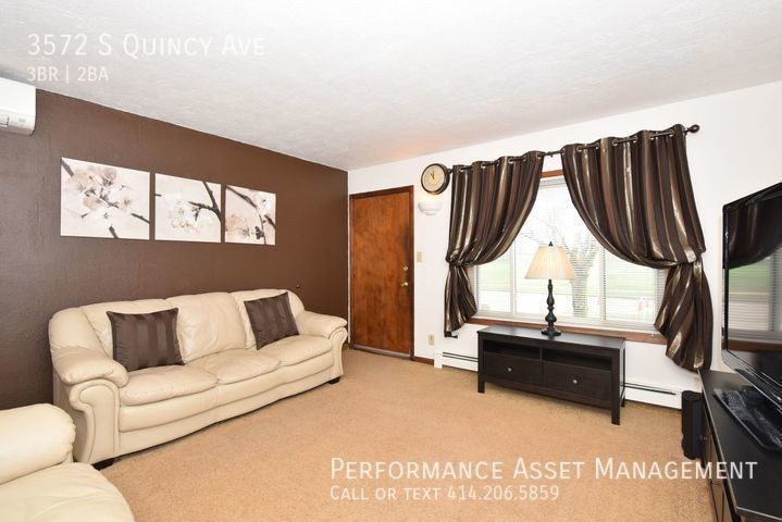 3572 S Quincy Ave - Photo 2 of 10
