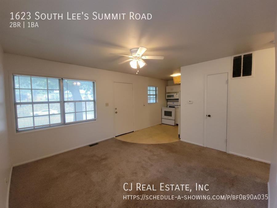 1623 S Lees Summit Rd - Photo 2 of 10