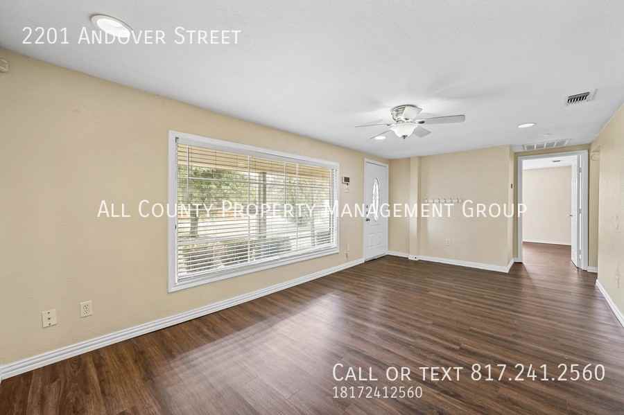 2201 Andover St - Photo 3 of 20