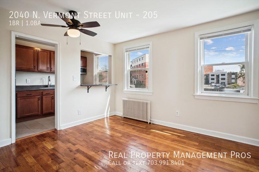 2040 N Vermont St #205 - Photo 3 of 29