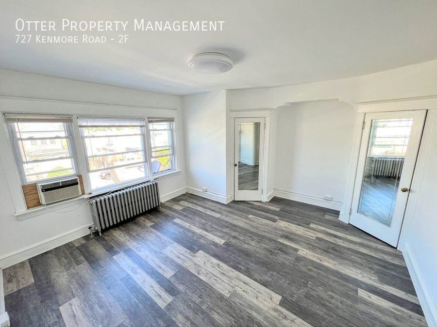 727 Kenmore Rd #2F - Photo 5 of 14