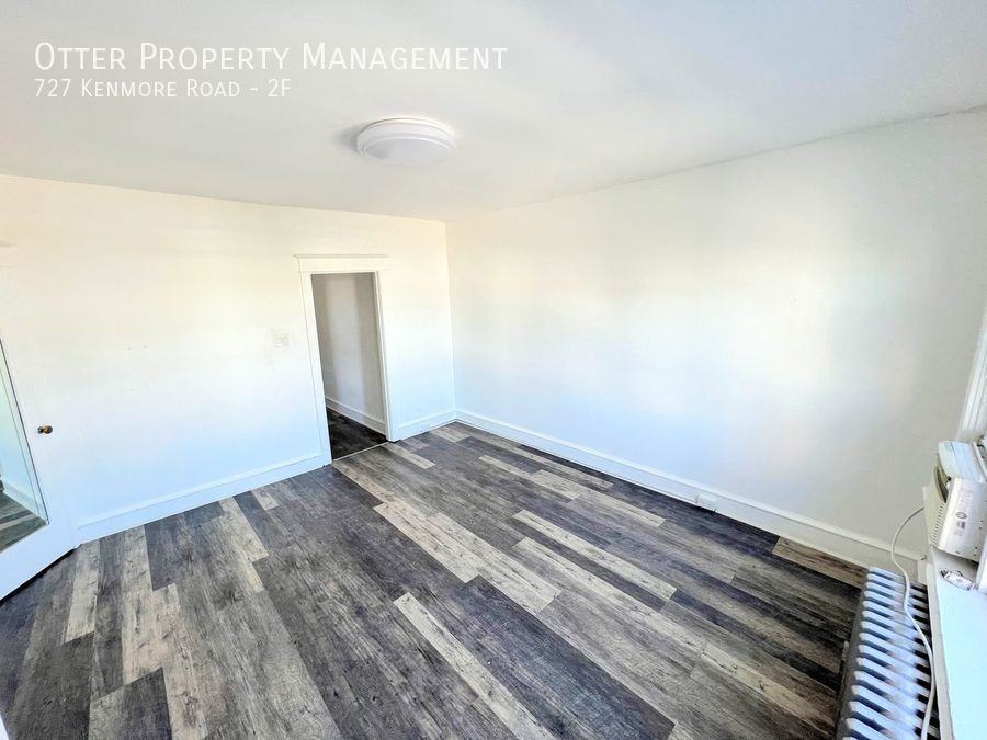 727 Kenmore Rd #2F - Photo 4 of 14