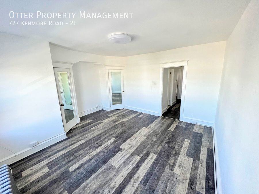 727 Kenmore Rd #2F - Photo 6 of 14