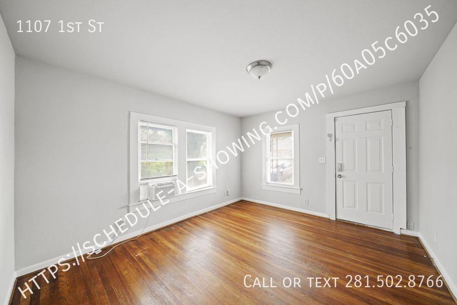 1107 1st St - Photo 3 of 10