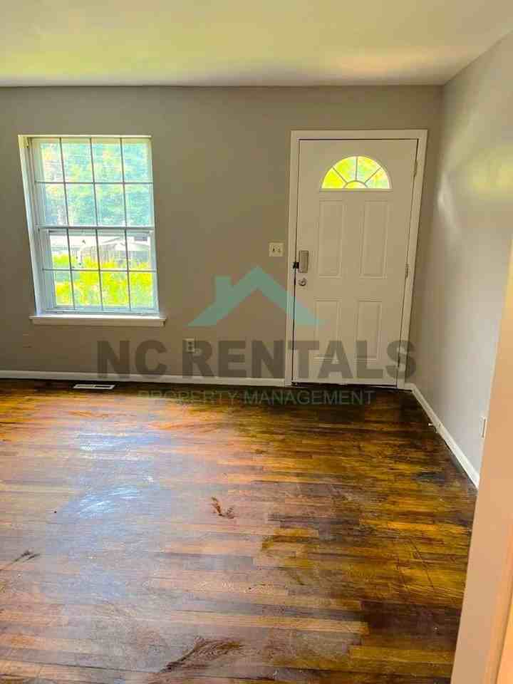 120 Blaze St - Photo 3 of 39