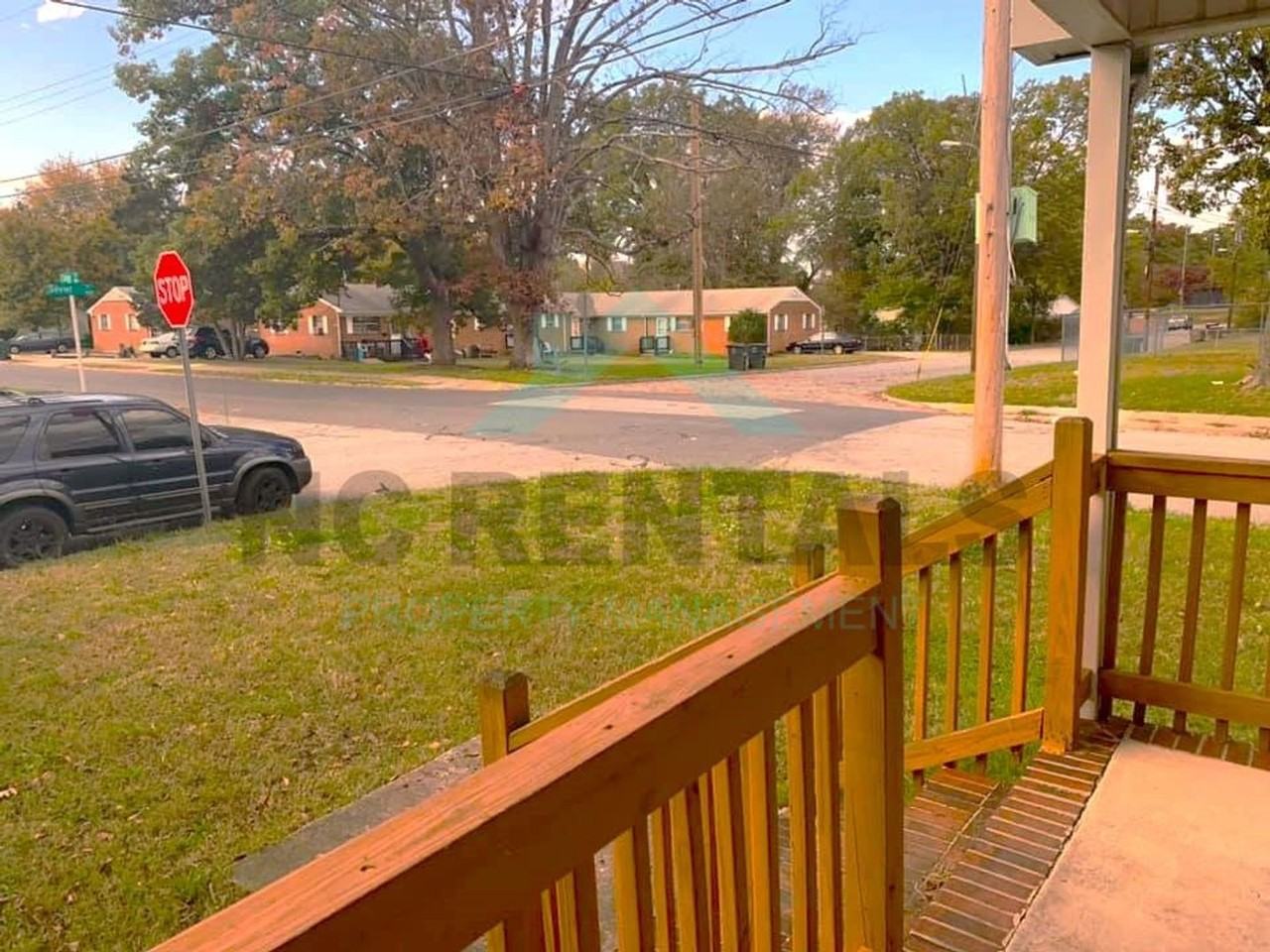 801 Sevier St - Photo 2 of 25