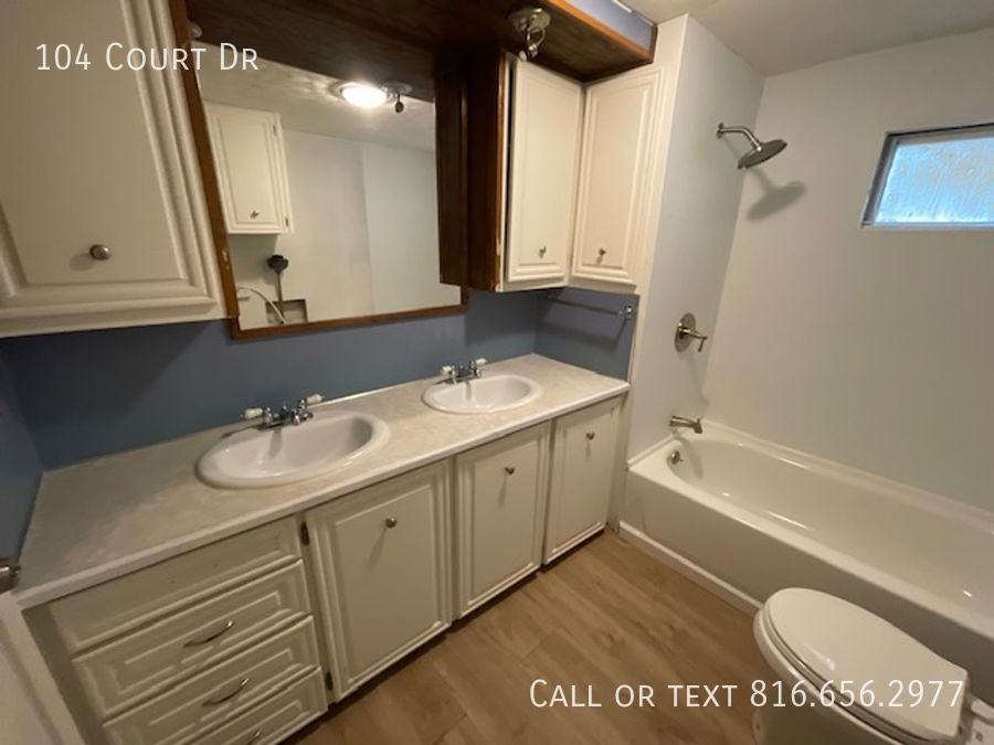 104 Court Dr - Photo 3 of 10