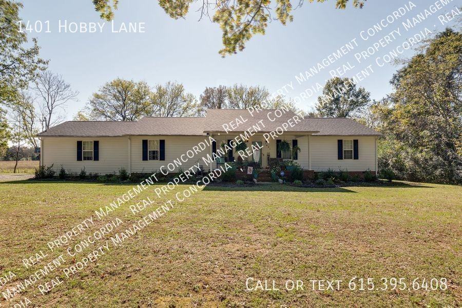 1401 Hobby Ln - Photo 2 of 28