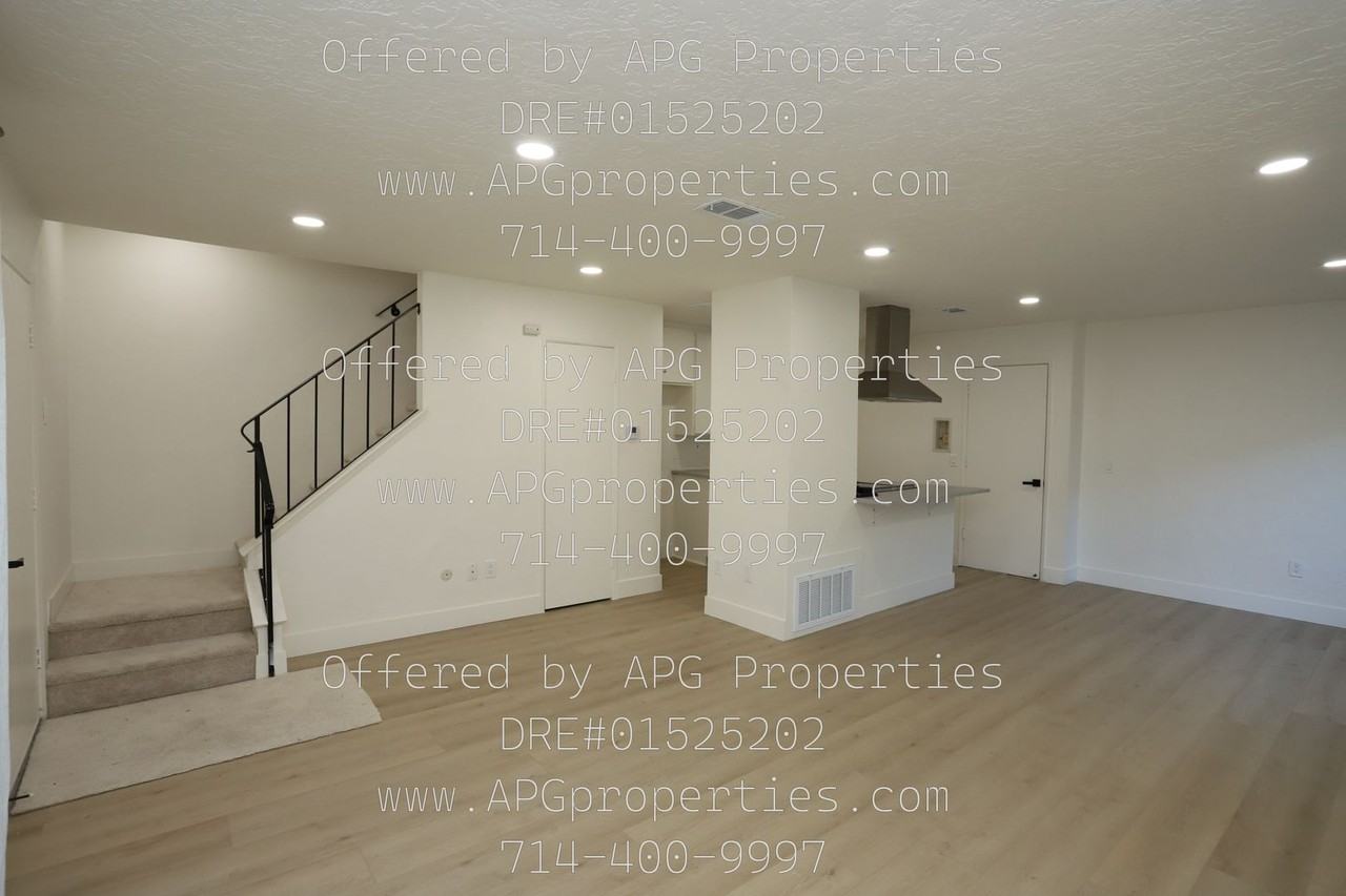 1618 Iowa St #D - Photo 3 of 22