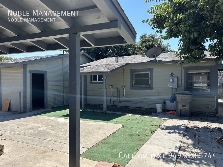 1322 E 4th St - Photo 2 of 8