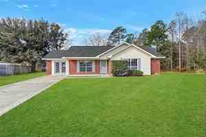 featured image of 2538 Cove St