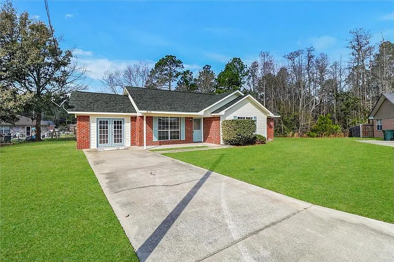 2538 Cove Street - Photo 2 of 25