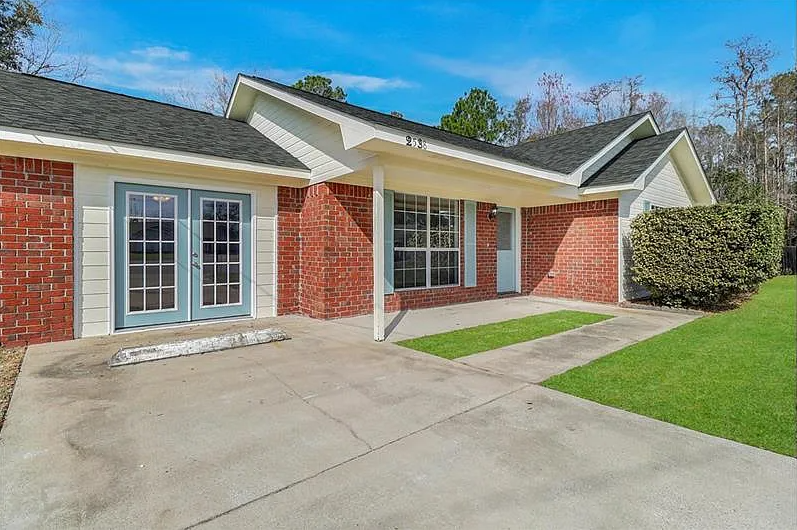 2538 Cove Street - Photo 3 of 25