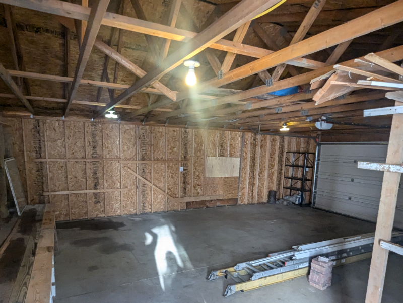 1150 W River Rd - Photo 2 of 16