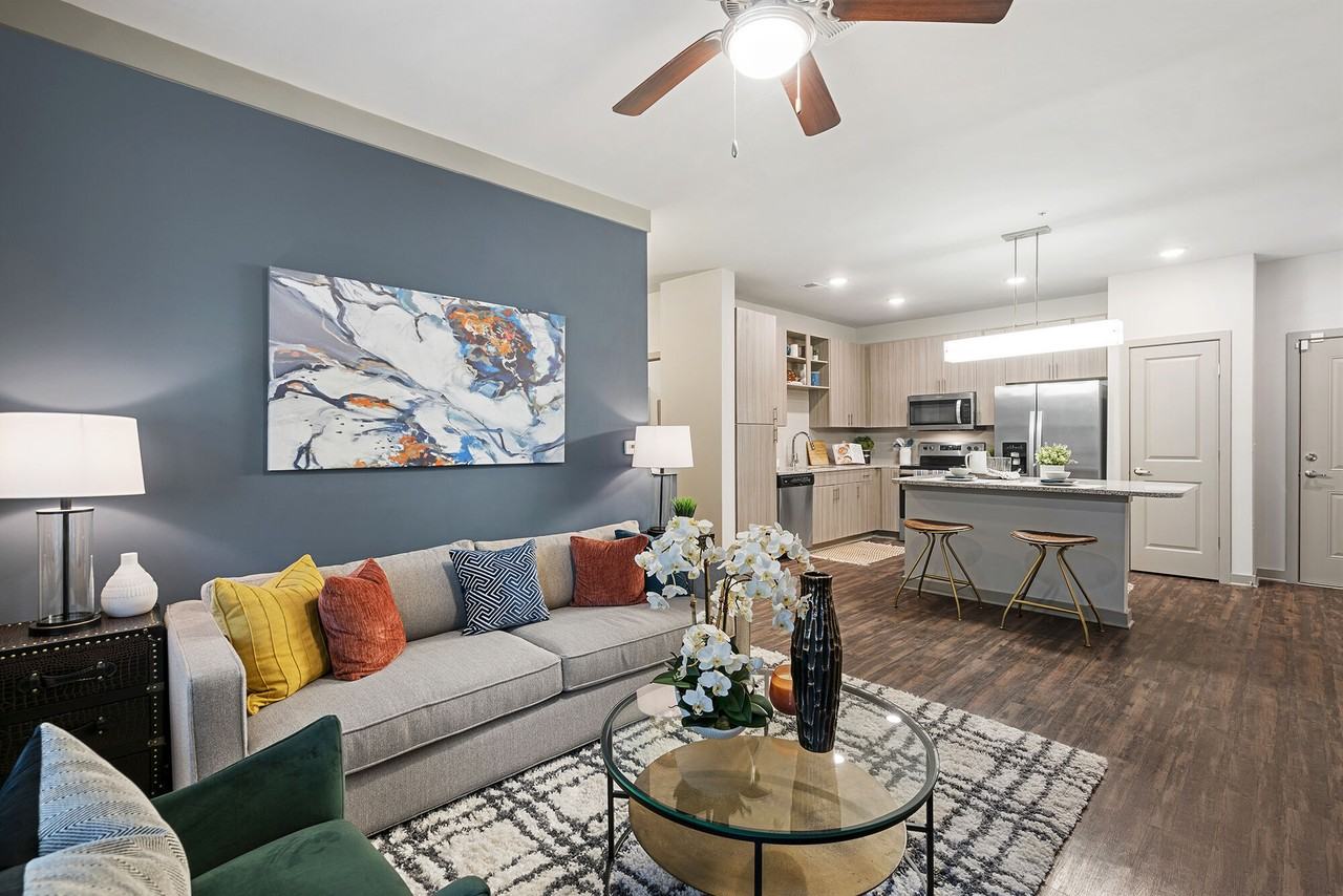 Grande Oaks Parc - Photo 3 of 50