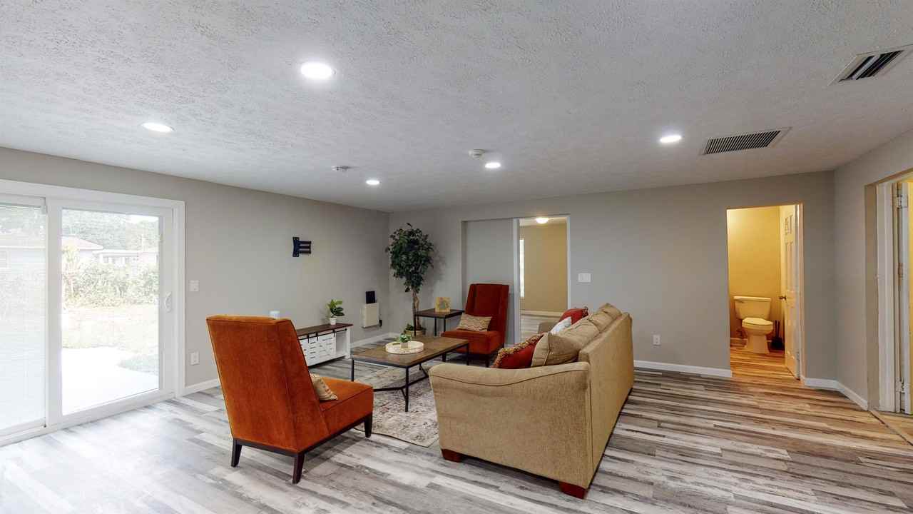 4906 South 81st Street - Photo 2 of 9