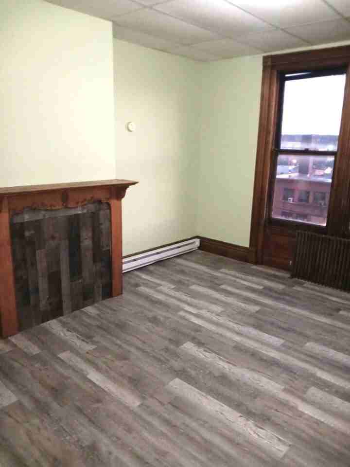 306 North Jefferson Street - Photo 3 of 8