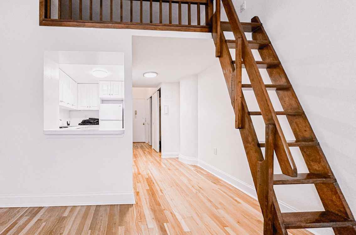 13 Astor Pl #4FF - Photo 2 of 5