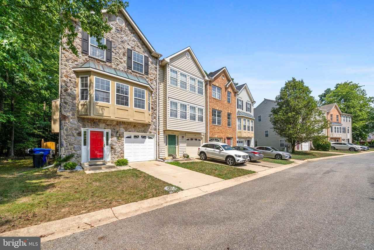 7907 Barclay Pl - Photo 2 of 35