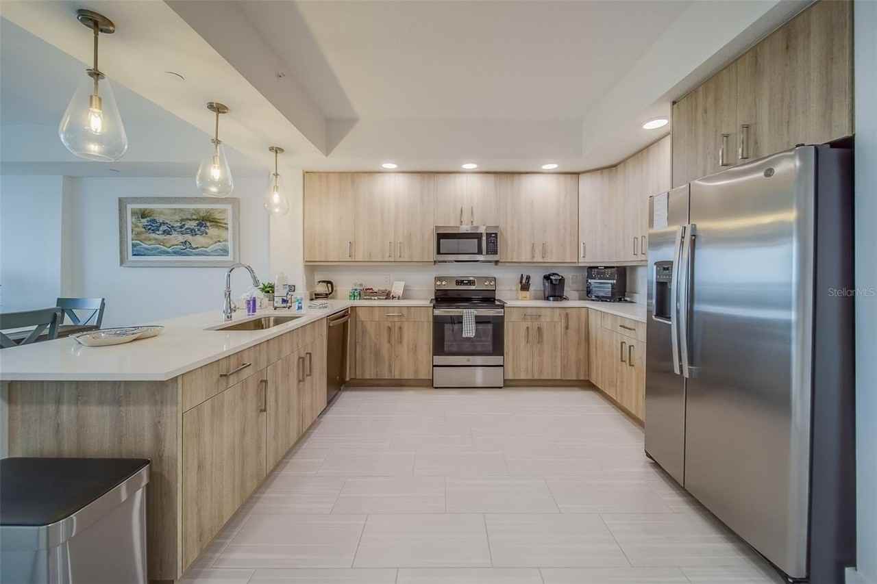 415 Island Way #505 - Photo 7 of 50