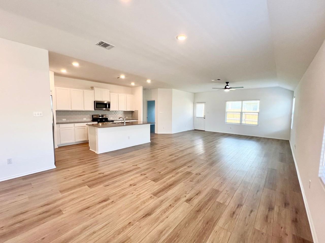 120 Perfect World Loop - Photo 6 of 11