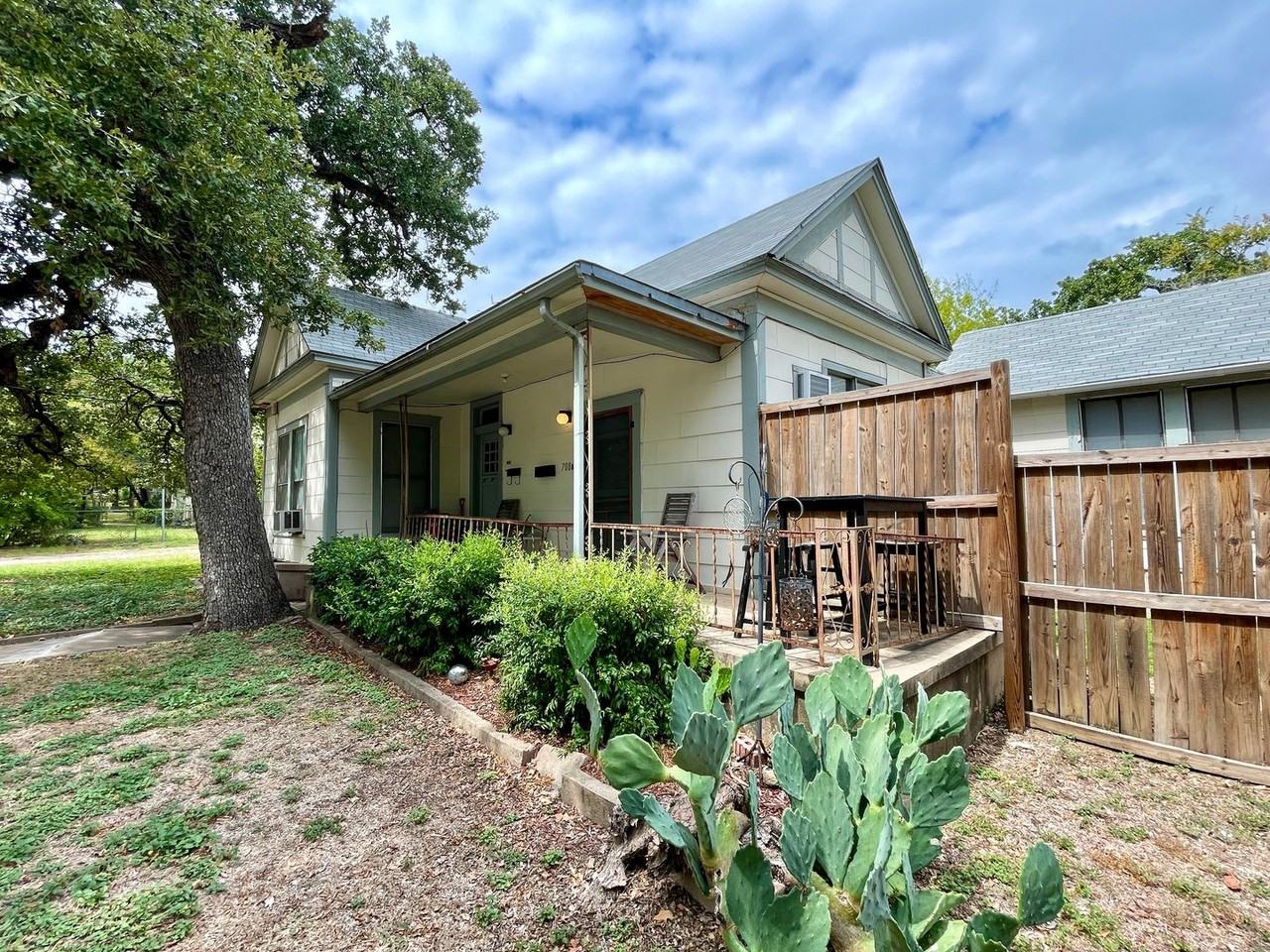 W. 31st Street - Photo 2 of 21