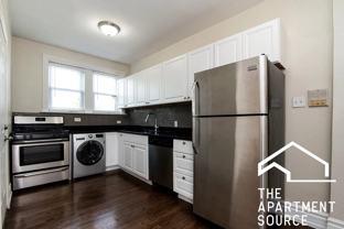 N Greenview Ave #1E - Photo 1 of 1