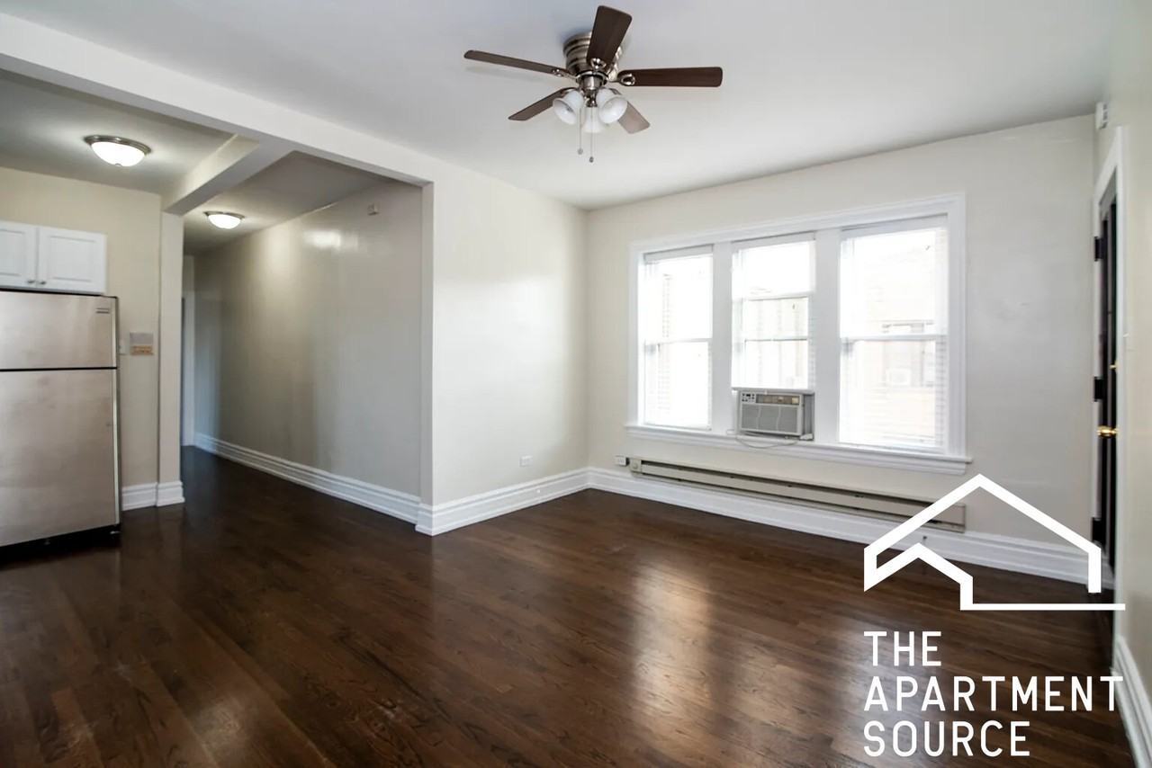 N Greenview Ave #1E - Photo 6 of 21