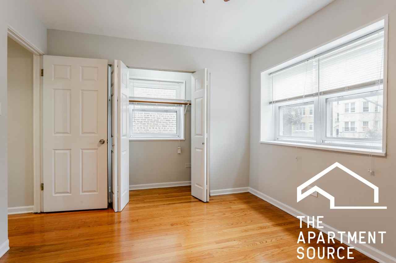 6535 N Mozart St #1F - Photo 6 of 11