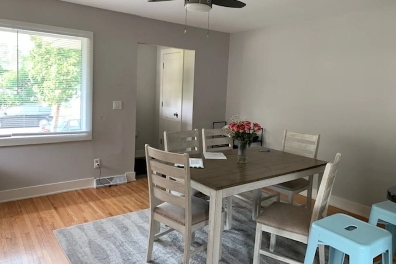 874 23rd Ave Se - Photo 3 of 6