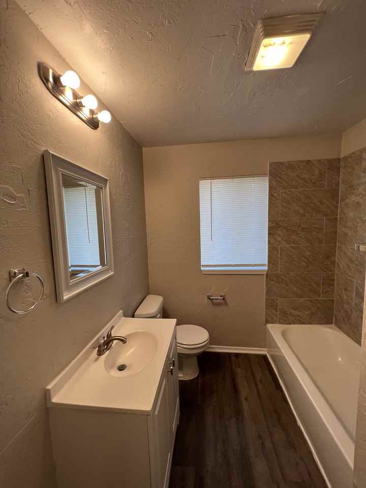 9400 Ne 11th St - Photo 7 of 11