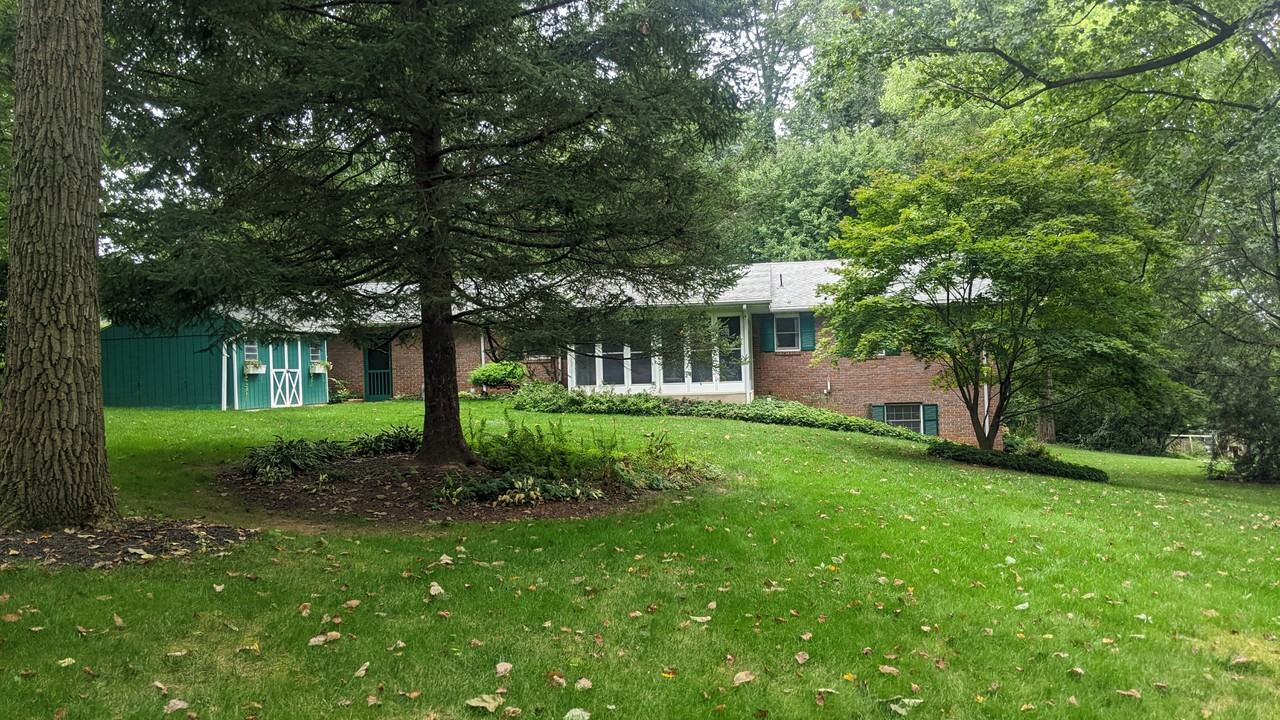 13 Marie Dr - Photo 3 of 31